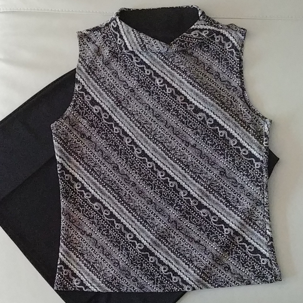 Drop Neck Short Sleeve Top Sz S